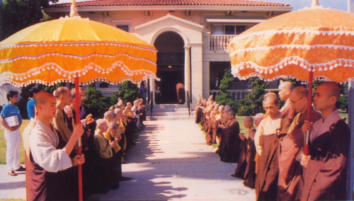 �ŤƦѩM�|�l������M�� - �Ӥ����EIn Memory of the Venerable Master Hsuan Huan - Photographs