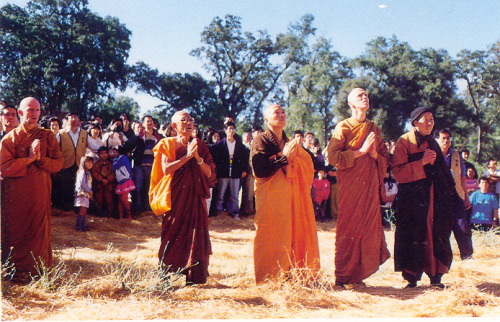 �ŤƦѩM�|�l������M�� - �Ӥ����EIn Memory of the Venerable Master Hsuan Huan - Photographs