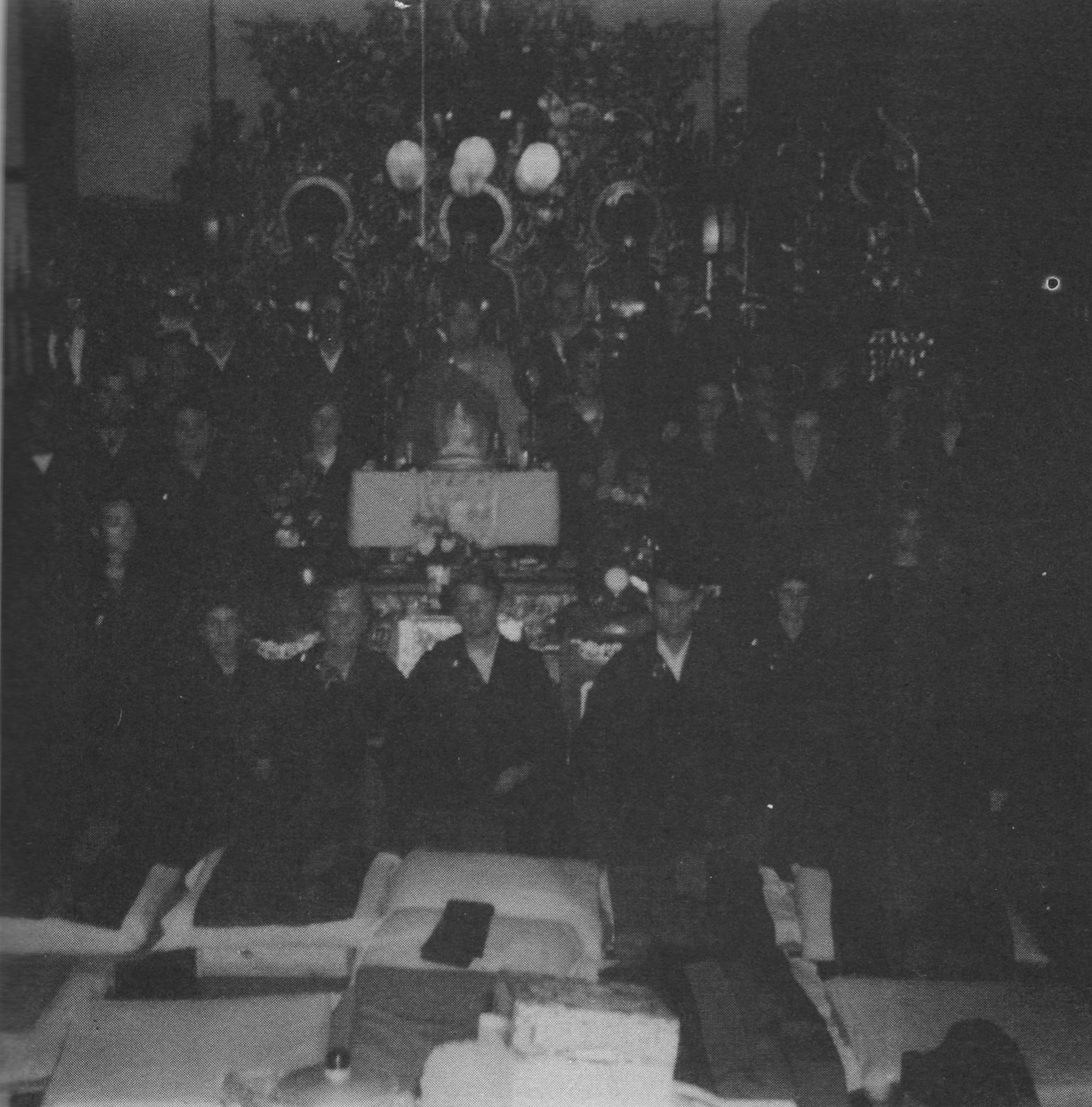 �����Ϻ���׷˼����ר��2 - �����û� ͷ���м���In Memory of the Venerable Master Hsuan Huan - Transformation of a Bodhisattva,