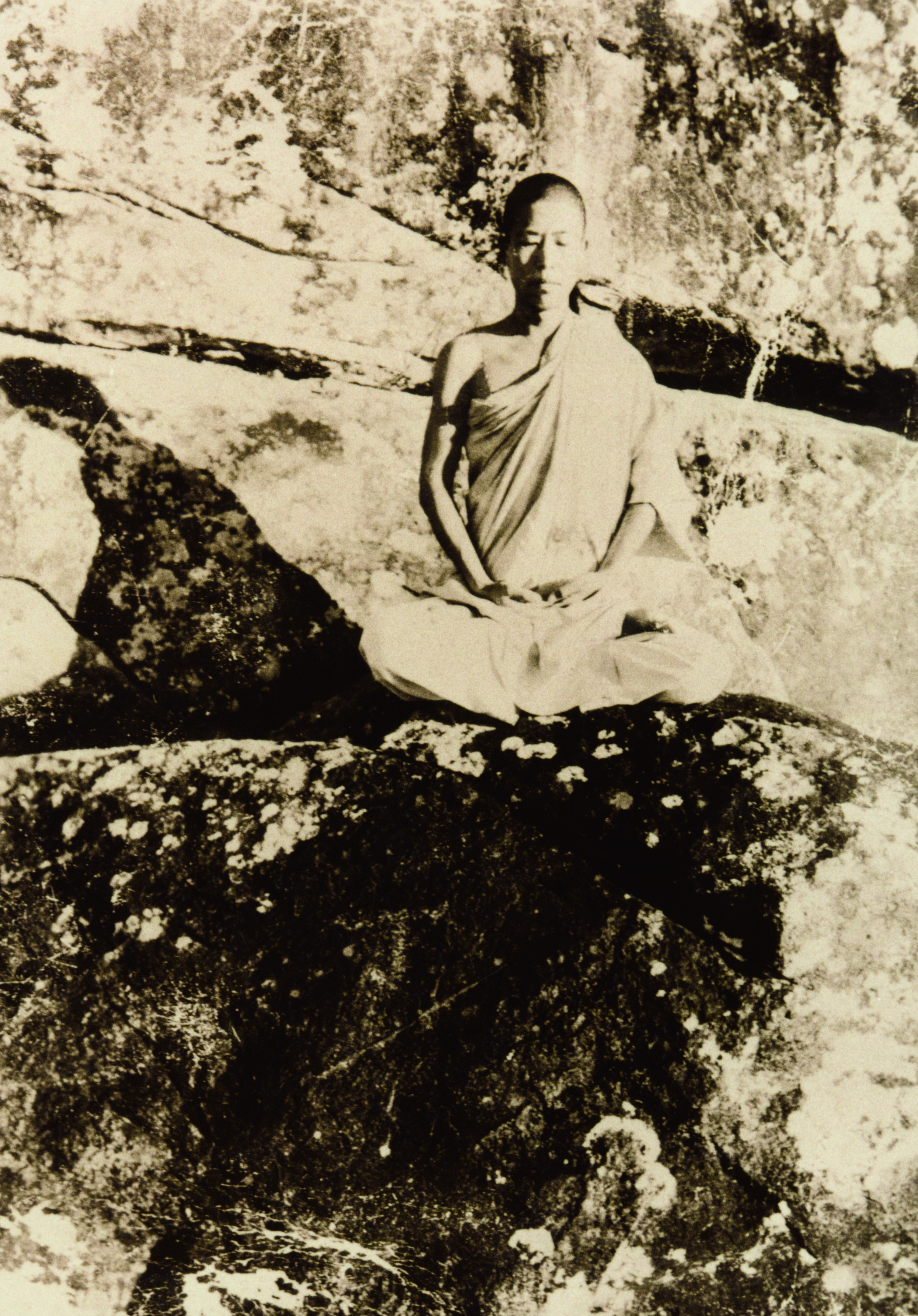 �����Ϻ���׷˼����ר��2 - �����û� ͷ���м���In Memory of the Venerable Master Hsuan Huan - Transformation of a Bodhisattva,