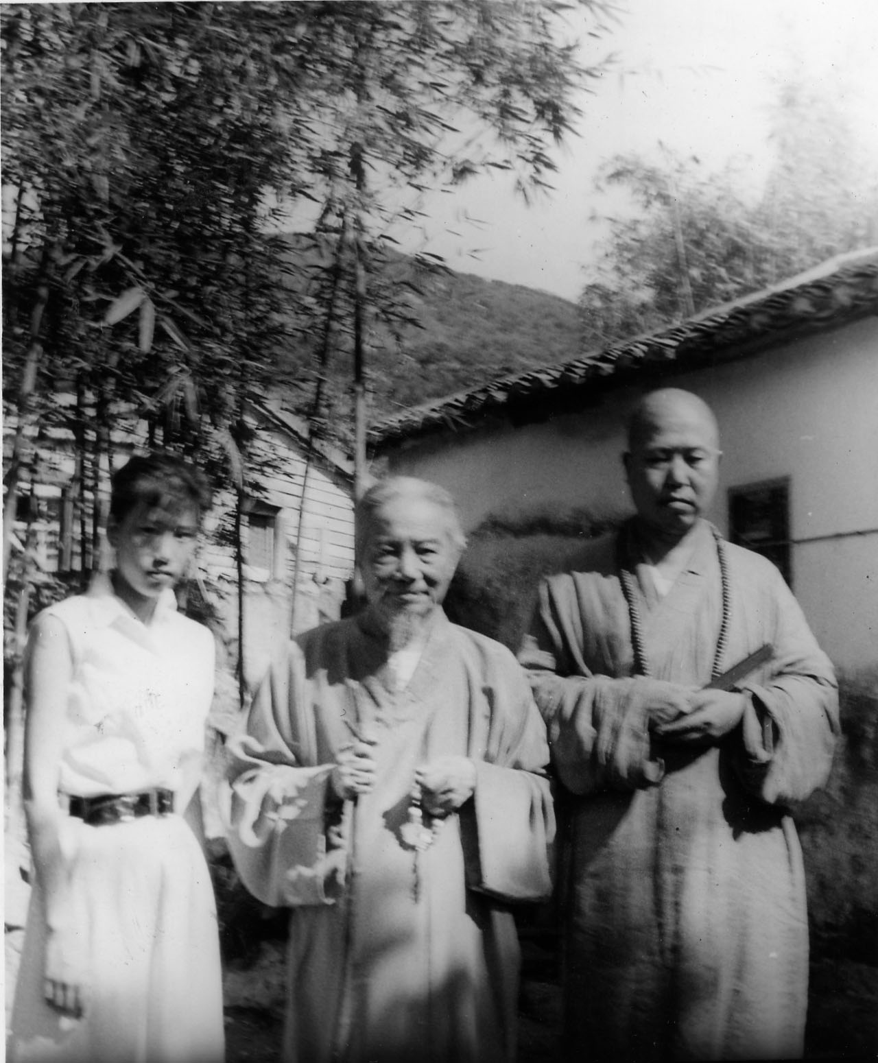 �����Ϻ���׷˼����ר��2 - �����û� ͷ���м���In Memory of the Venerable Master Hsuan Huan - Transformation of a Bodhisattva,