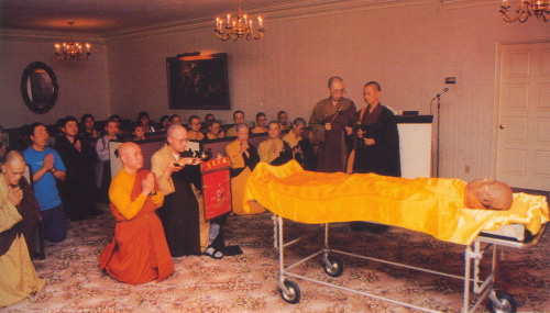 宣化老和尚追思纪念专集 - 照片选辑．In Memory of the Venerable Master Hsuan Huan - Photographs